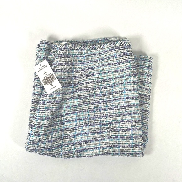 Tahari Skirt Navy, White, Blue Shimmery Christmas Snow Theme Mid Length Size 16 - Picture 6 of 7